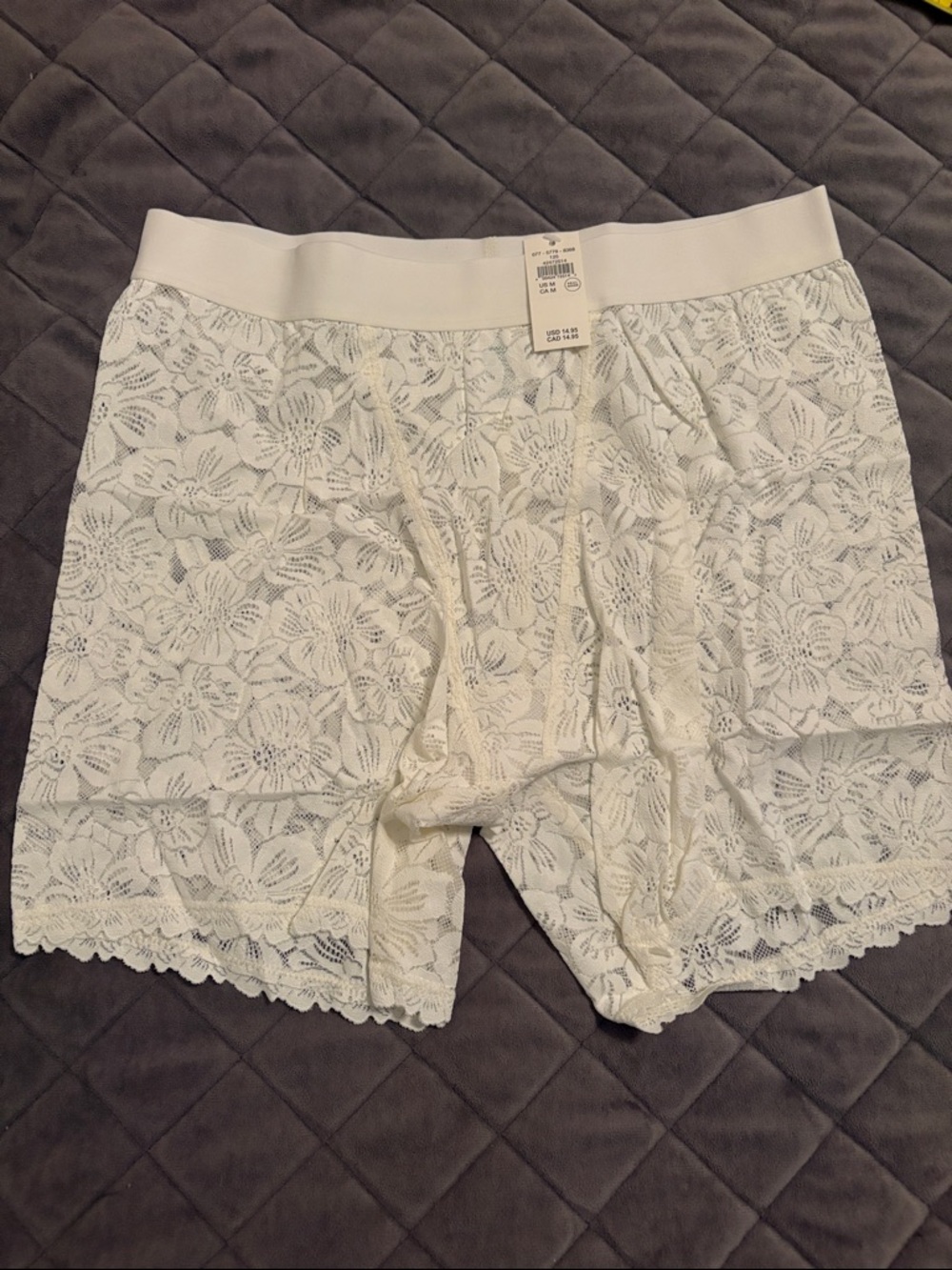 Aerie Lace Boyshorts - White Women's Shorts. Medium